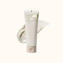 Peeling og rensende ansigtsmaske i ét nemt produkt. Produktet fjerner blidt døde hudceller, mens kaolin opsuger tilstopninger i porerne og niacinamid forebygger nye urenheder. Hyaluronsyre og panthenol bevarer hudens fugt, så huden efterlades helt glat, renset og aldrig tør.