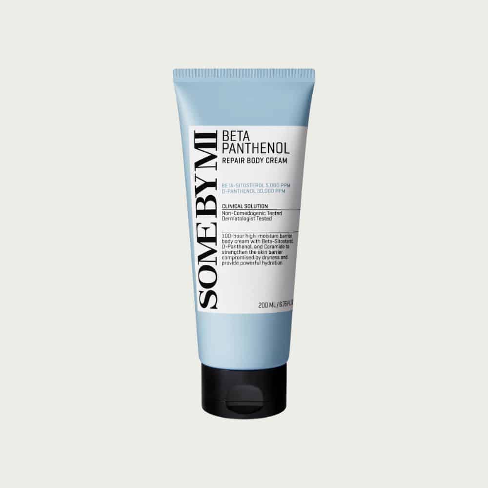 Nærende og fugtgivende bodycream / bodylotion med panthenol der genskaber den tørre huds barriere. Perfekt til tørre ben, tør kropshud og psoriasishud. Parfumefri og god til hele familien